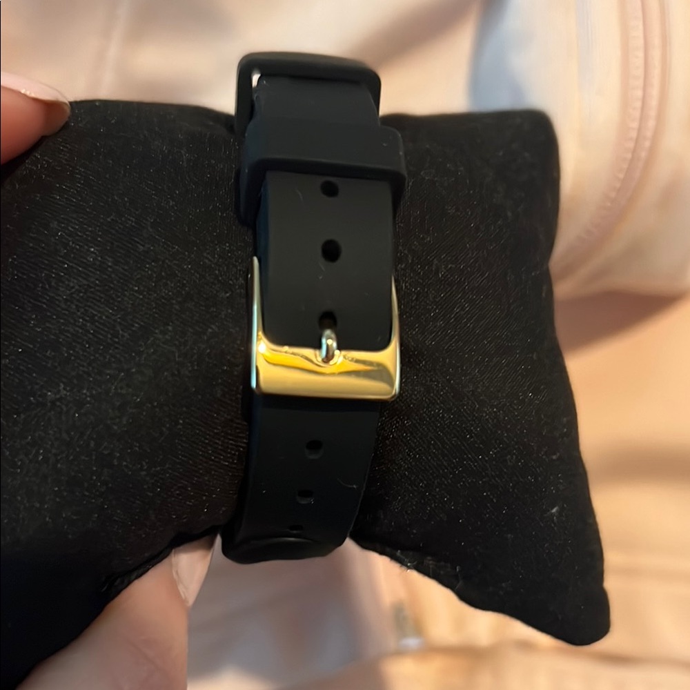 Gold and Black Watch - Picture 2 of 6
